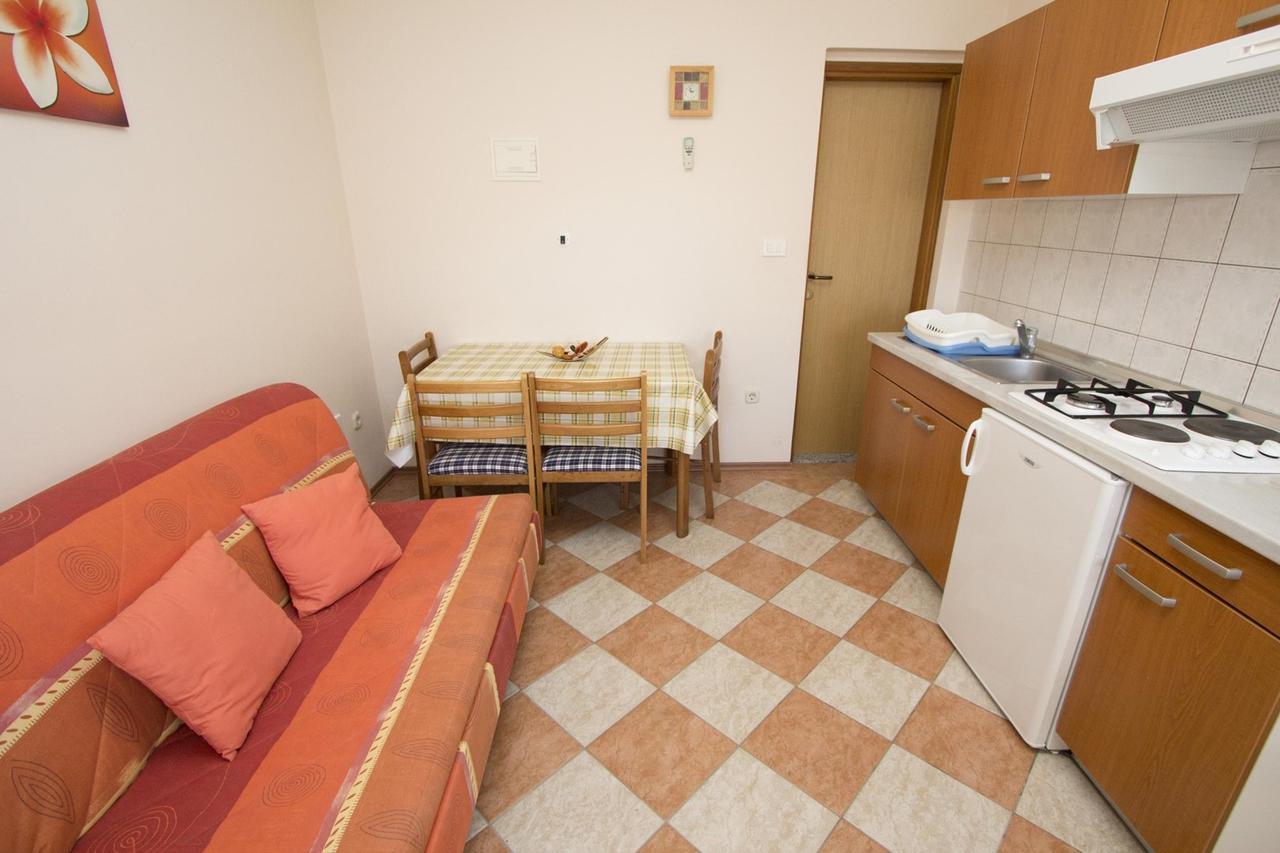 Apartments Rajci 罗维尼 外观 照片