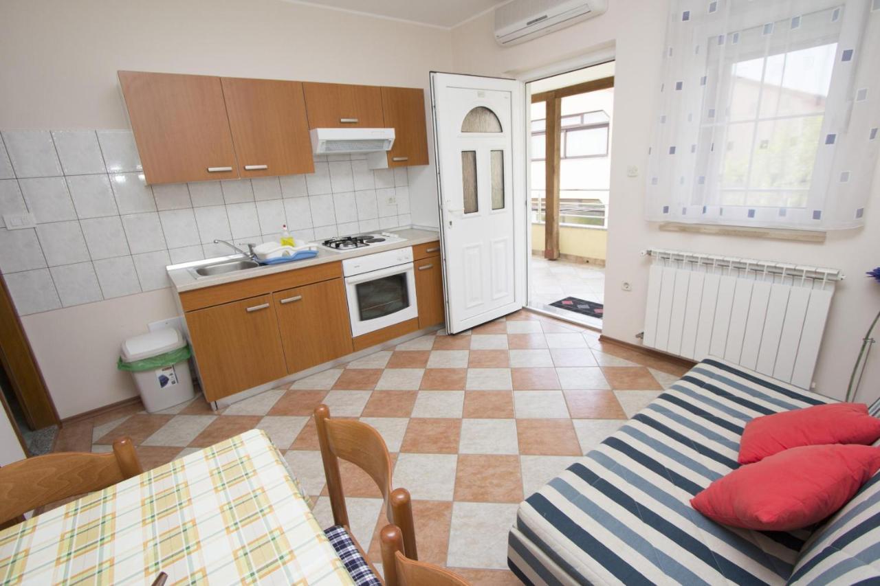 Apartments Rajci 罗维尼 外观 照片
