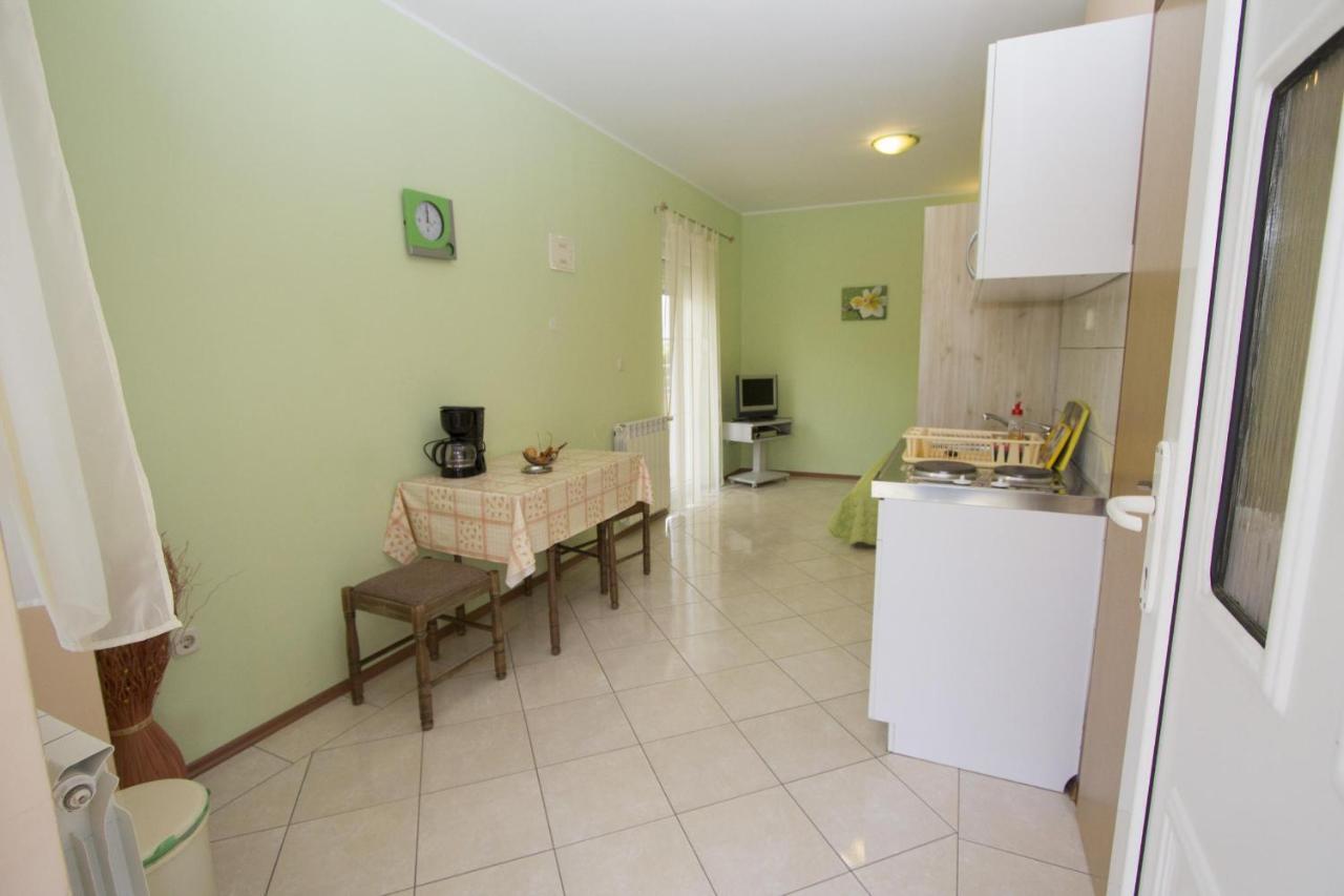 Apartments Rajci 罗维尼 外观 照片